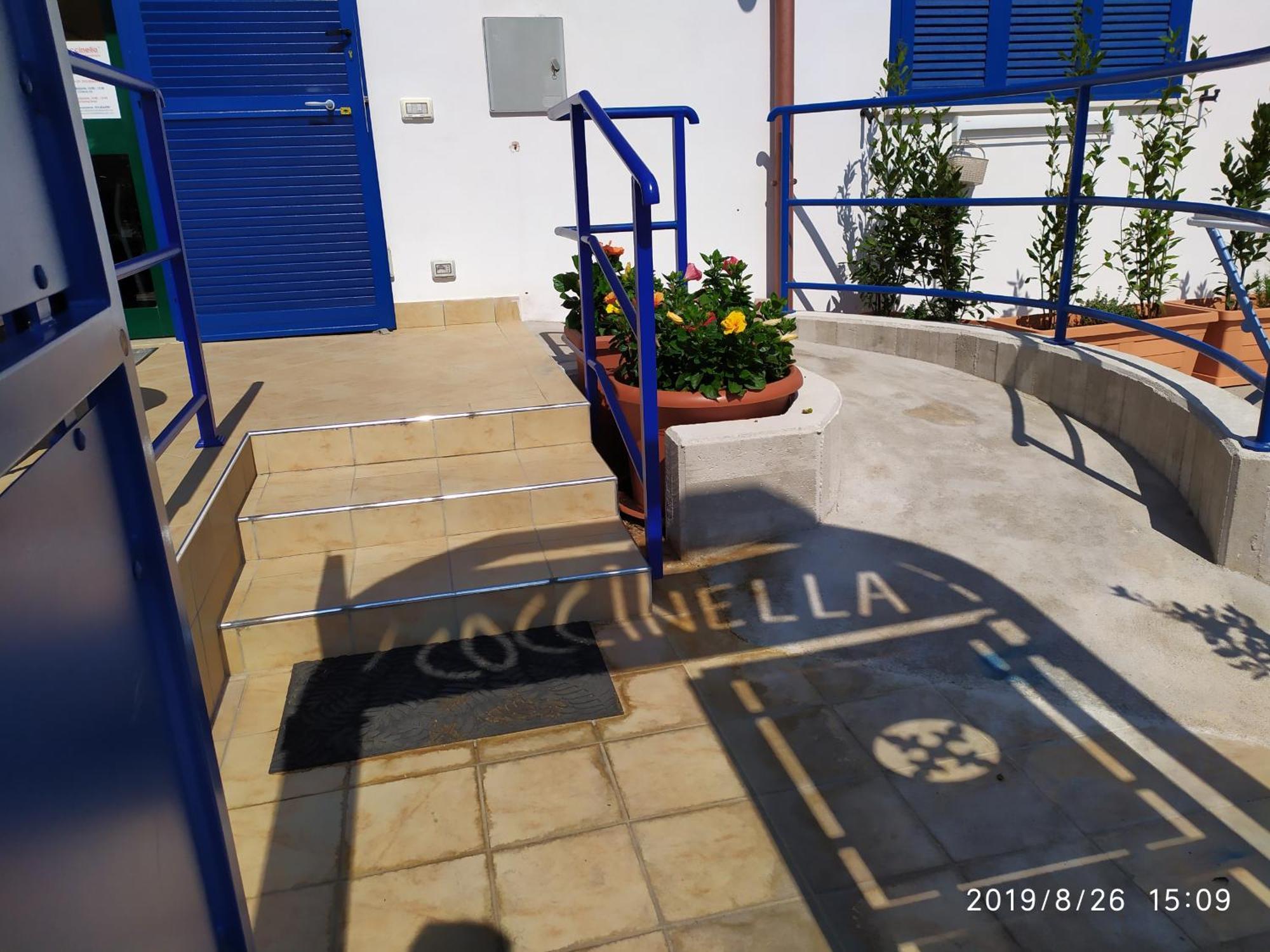 Coccinella Hotell Sabaudia Exteriör bild
